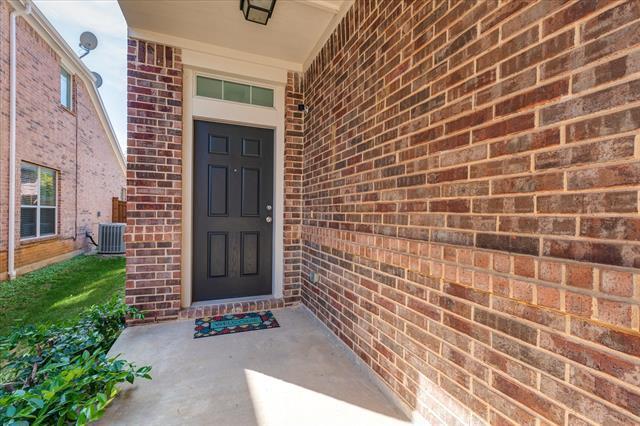 Photo - 1413 Ravenwood Dr