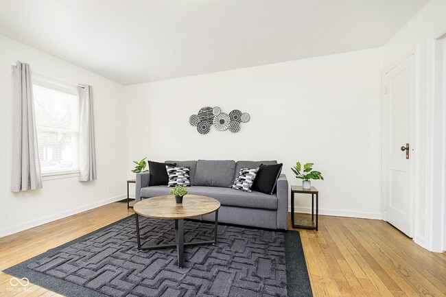 Photo - 1616 Cord St