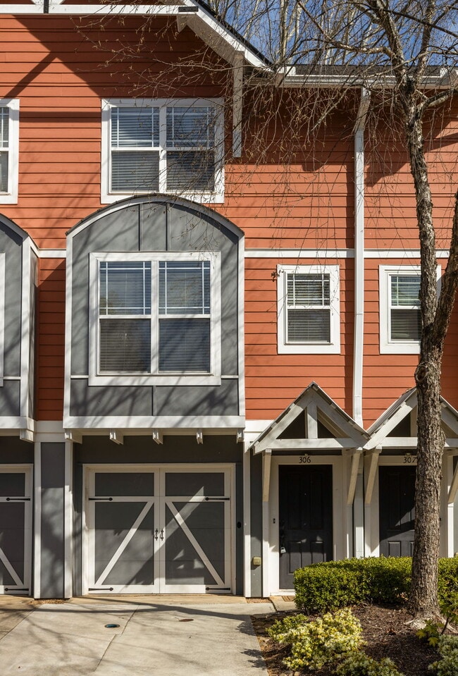 Photo - 380 Grant Cir SE