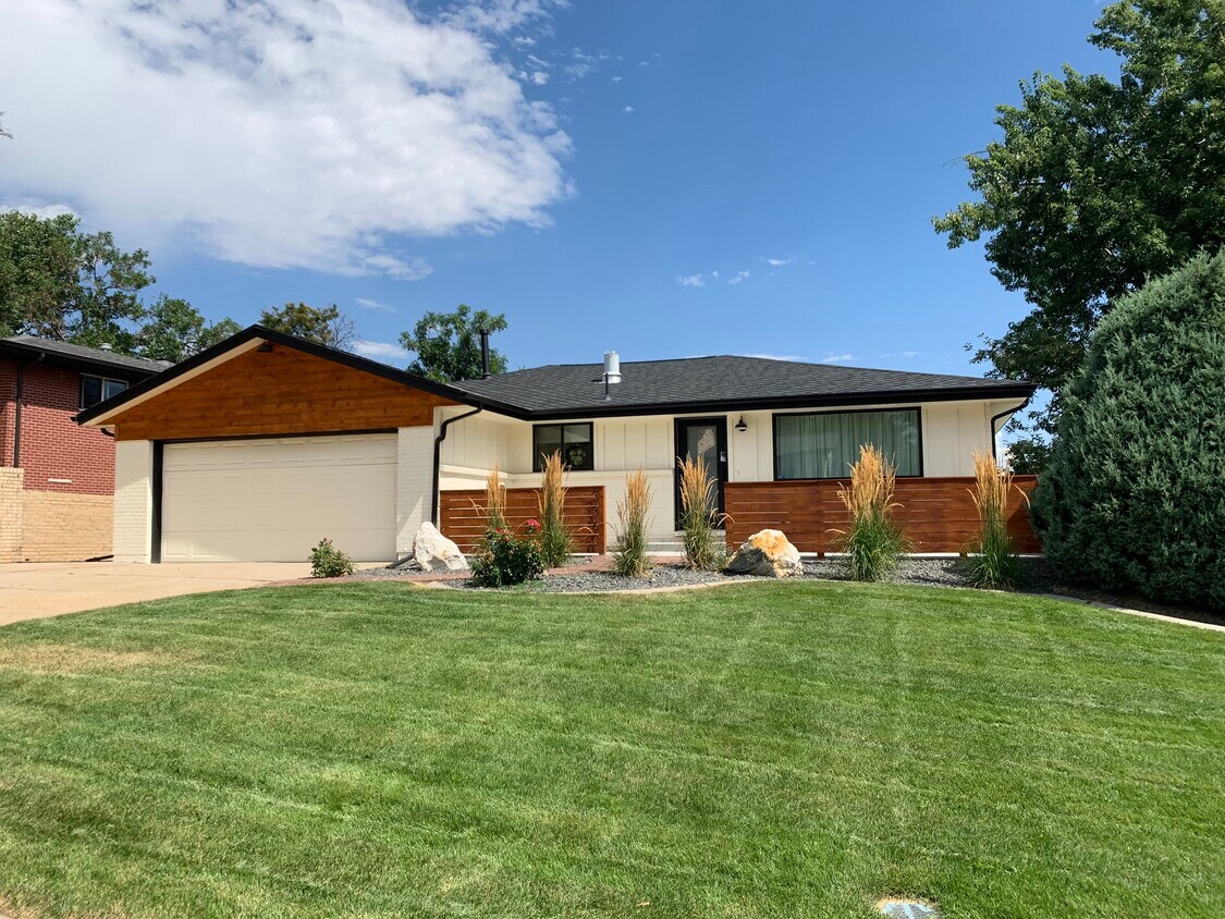 Photo - 3360 ward road (Wheat Ridge, CO)