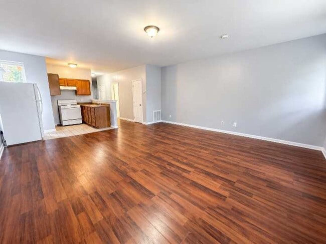 Photo - Spacious 2-Bedroom Third-Floor Apartment in Ogontz