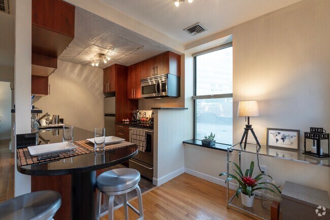 Building Photo - 5 Grove St Unit 5 Rental