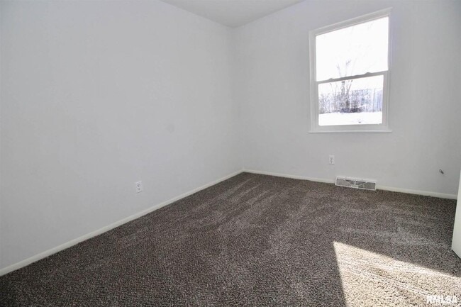 2006 Westgate Dr