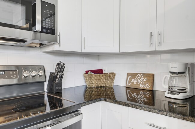 Photo - 305 Linden Dr Unit 305 Linden Dr House