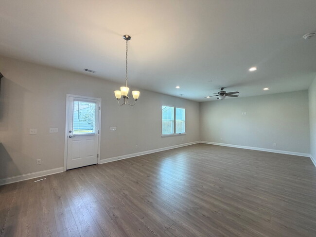 Photo - Move In Ready Home in Malind Bluff!