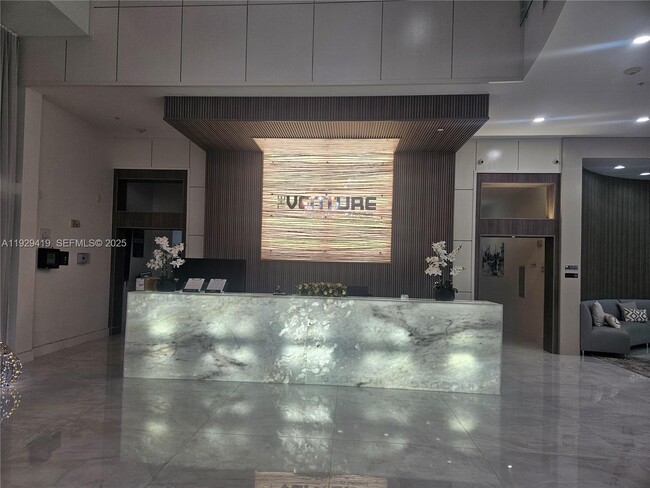 Photo - 18800 NE 29th Ave Unit 827