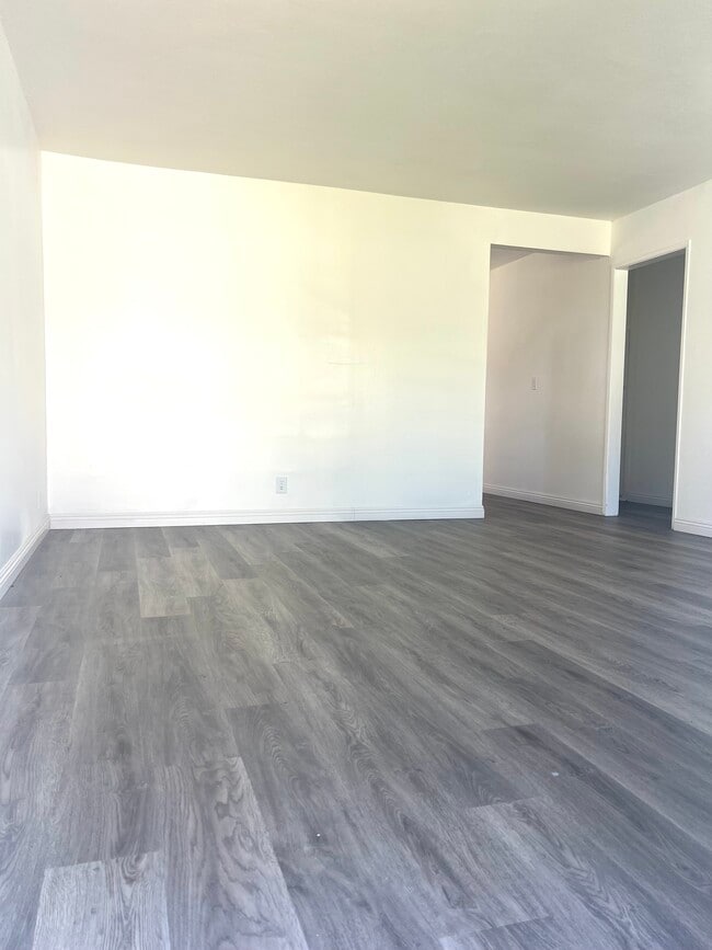 Photo - 5125 Bandera St