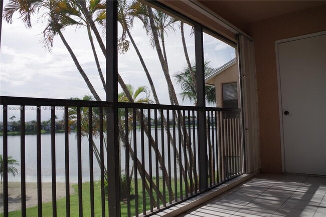 Building Photo - 1500 Jefferson Dr Unit 1500D Rental