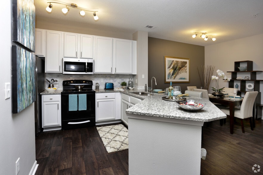 New 2 Bedroom Kitchen