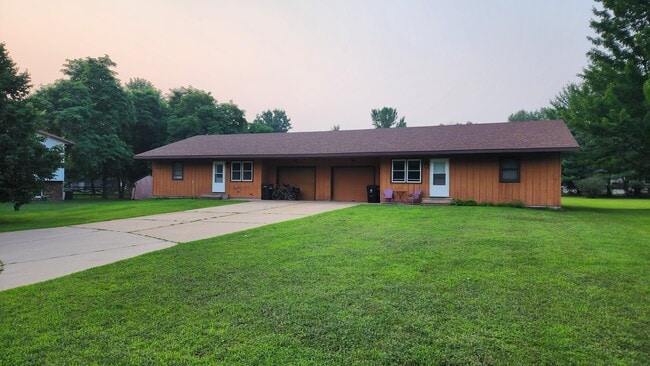 Exterior - Front - 2462 Wander Ct Casa