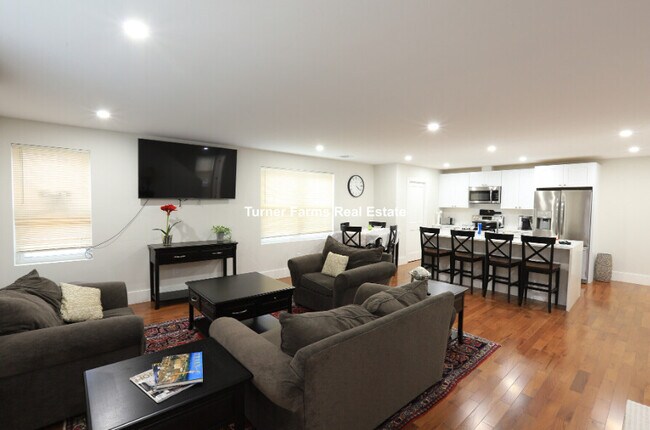 Photo - 290 Riverside Ave Apartments Unit 2