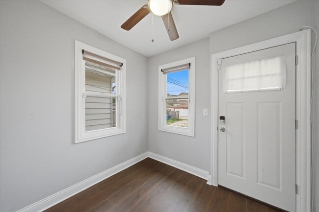 Photo - 8326 S Luella Ave