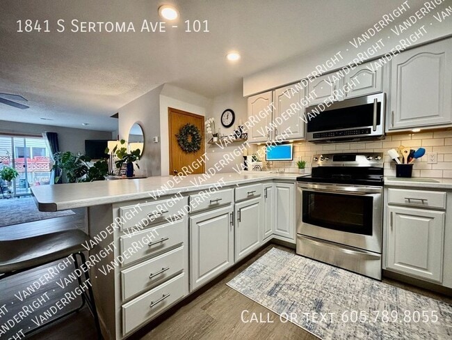 Building Photo - 1841 S Sertoma Ave Rental