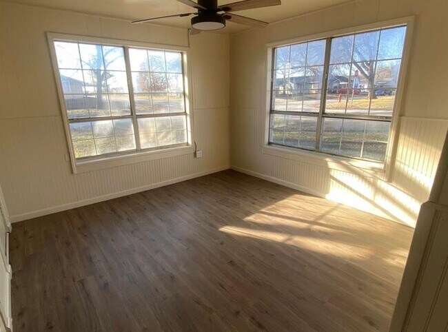 800 S 2nd St