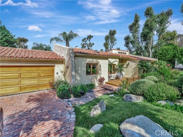 Building Photo - 3635 Serra Rd