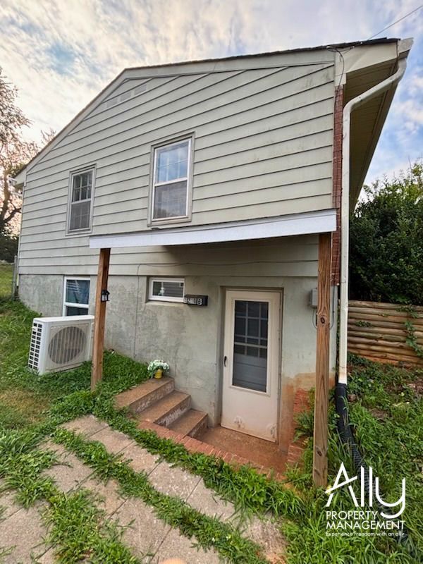 1210 Agnese St Unit B