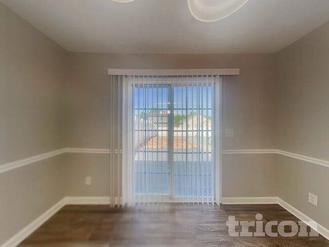 Photo - 1617 Faircrest Ln