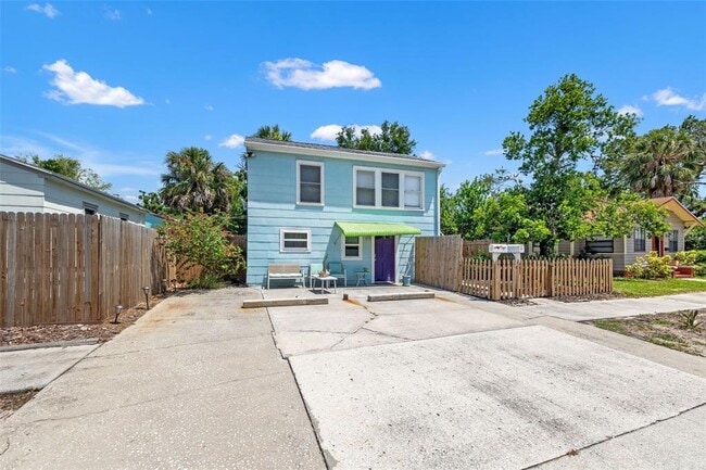 Photo - 2501 1/2 Oakdale St S