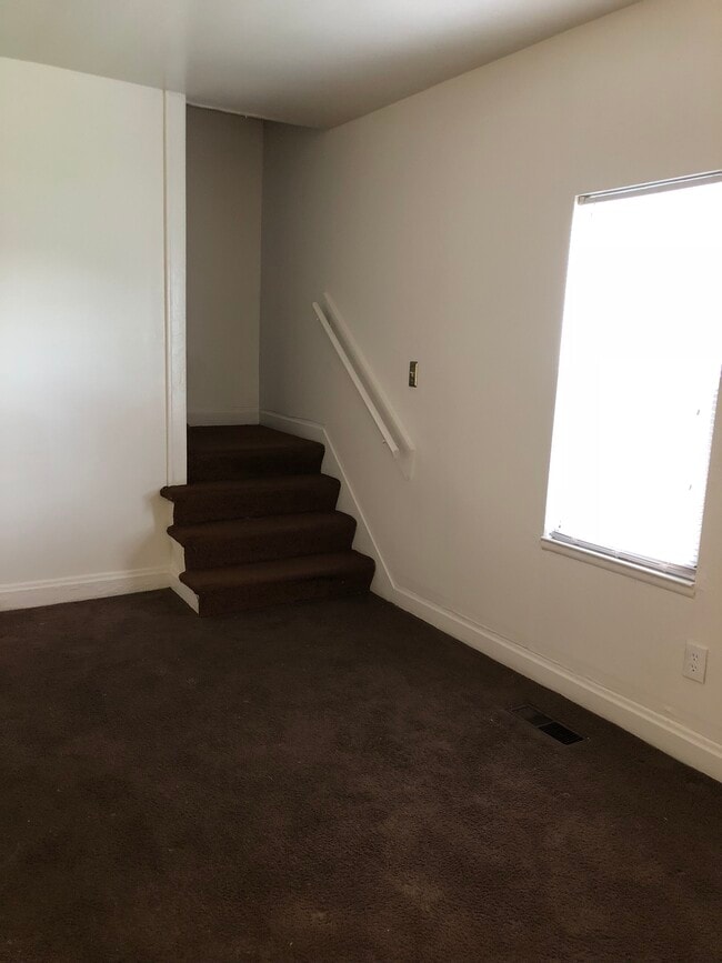 Photo - 810 Leona Ave
