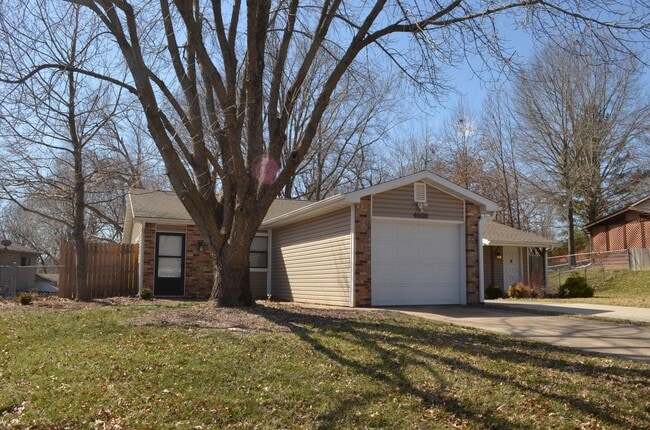 Building Photo - 2 bedroom 1 bath in West Columbia