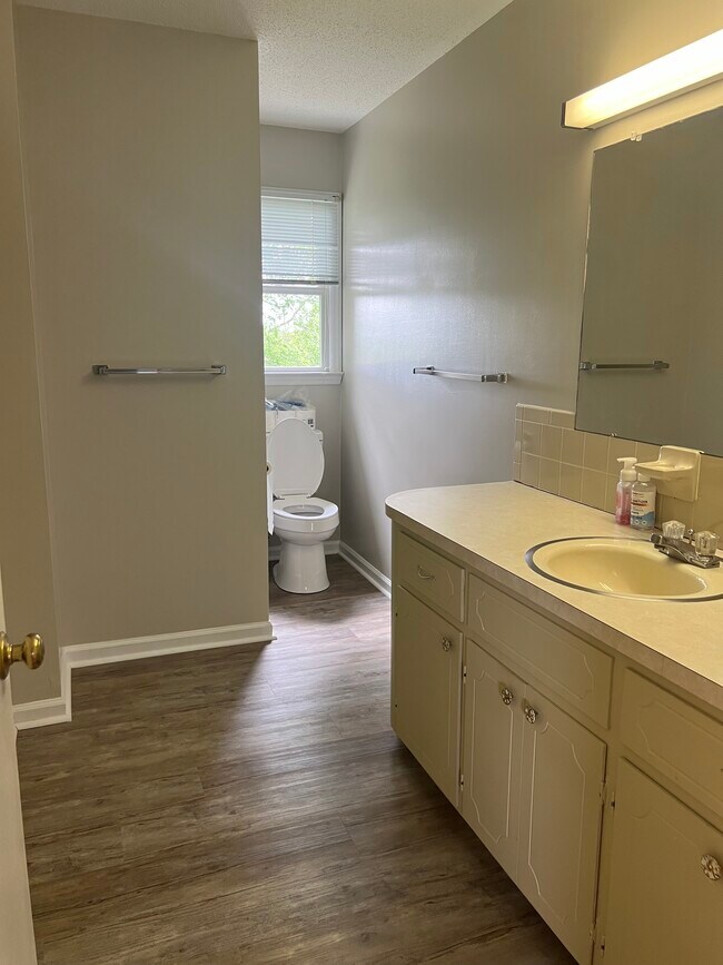 Photo - 131 Tokie Ln