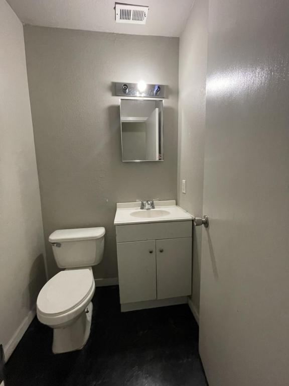 Photo - 440 Stone St