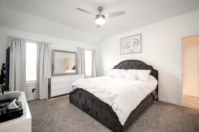 Photo - 4327 Whitefish Ln