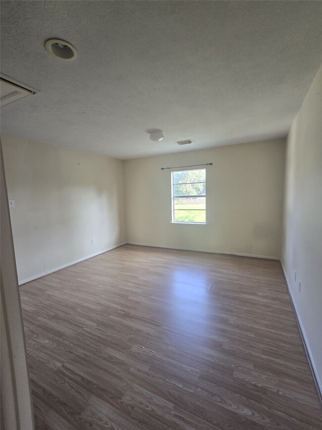 Photo - 3006 Greenbriar Springs Dr