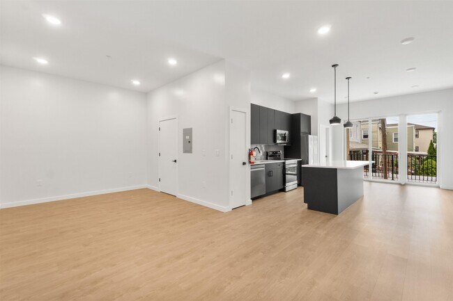 Photo - 952 Broadway Unit 201