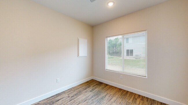 Photo - 1119 N Broadview Ln