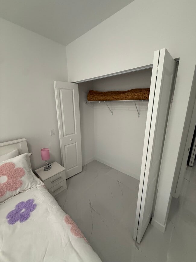 Photo - 810 SW 71st Ave Unit B21