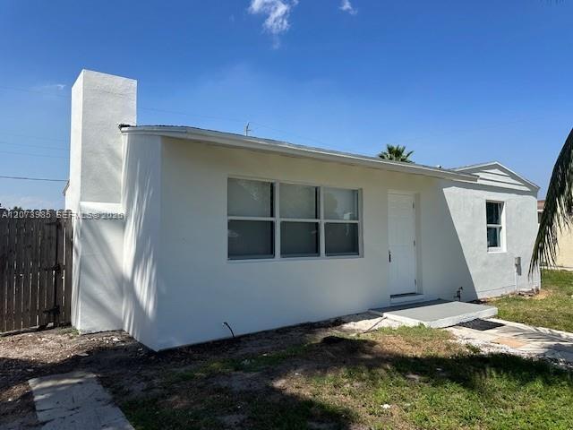 Building Photo - 729 Caddie Pl