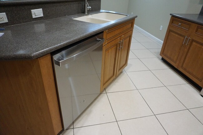 Photo - 2030 Nassau Dr