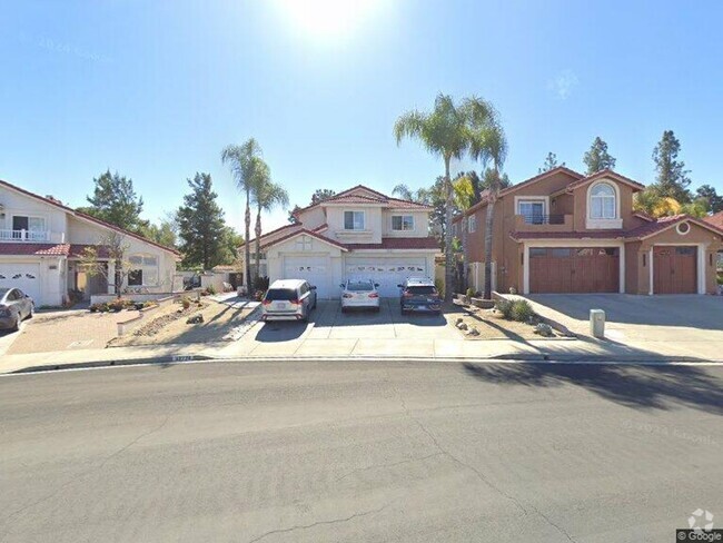 Building Photo - Beautiful 2-Story 4-bedroom home