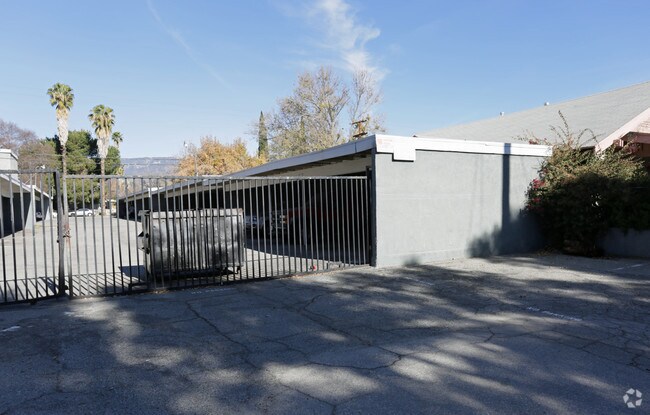 Photo - Arrowview Apartments