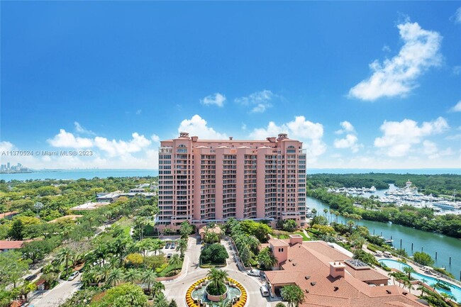 60 Edgewater Dr Condo Unit PH3F - Condo for Rent in Coral Gables, FL ...