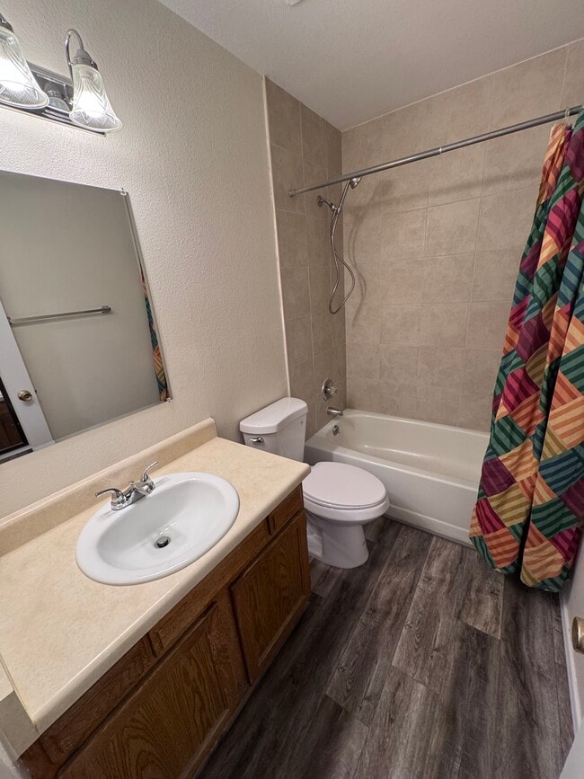 Photo - 720 S 24th St