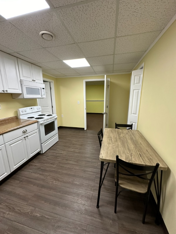 Photo - 1675 Old Nelson Rd