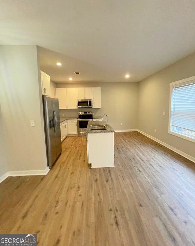 Photo - 156 Crest Pointe S