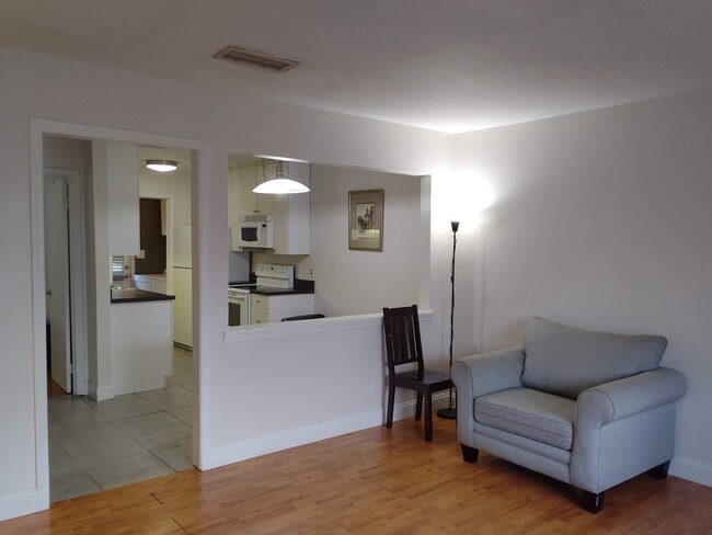 Photo - 755 Burcale Rd Unidad F1