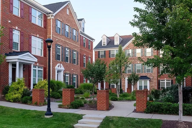 Photo - 3812 Fish Pond Ln Townhome