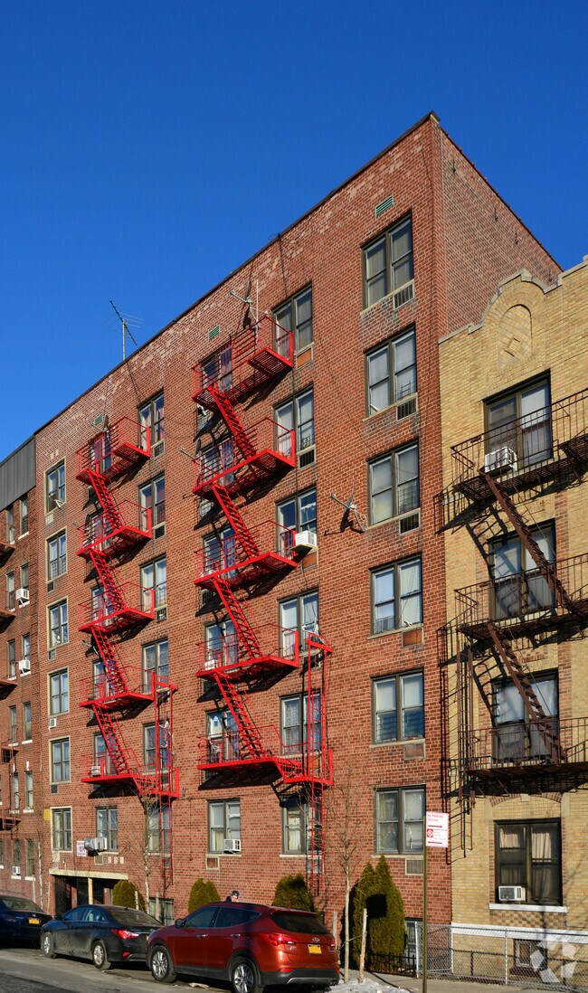 Photo - 2815 Beverley Rd Apartments