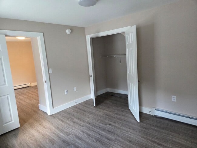 61 Malletts Bay Ave Unit A