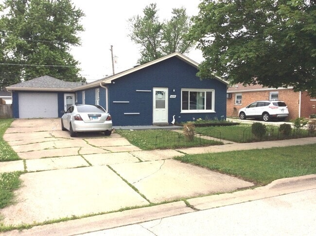 Building Photo - 6255 Birmingham St Rental