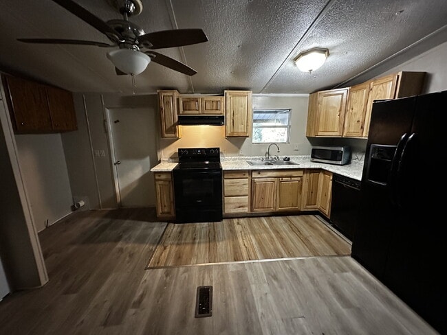 Photo - 3 Bedroom 2 Bath home on a corner lot in Anacoco, LA
