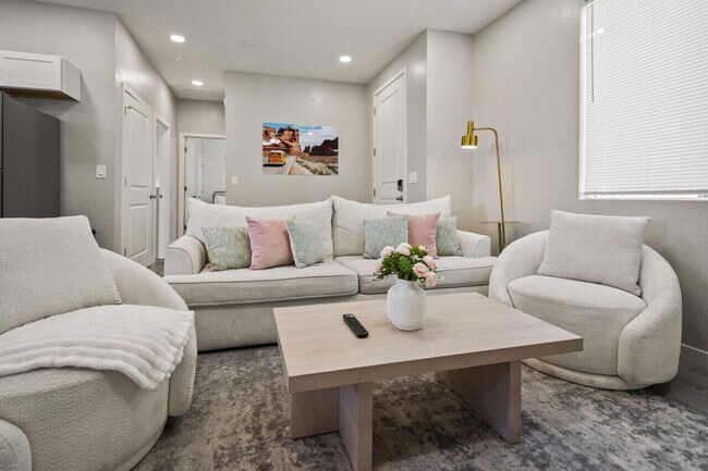 Photo - 6606 W Paradise Ln Unit ID1240448P