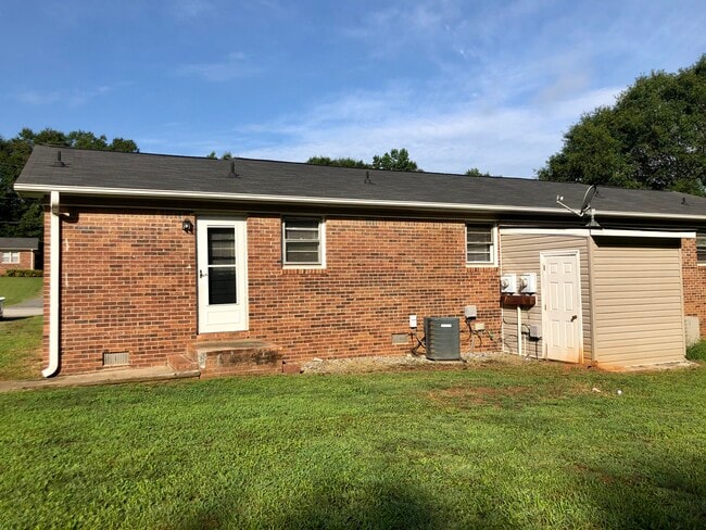 Backyard with storage shed - 108 Hunter Dr