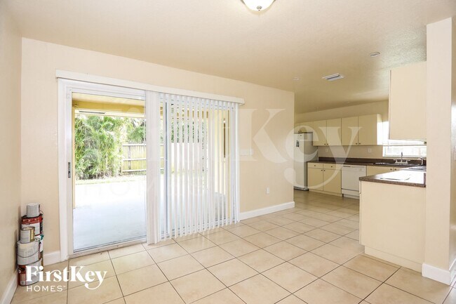 Photo - 4970 NW 12th St