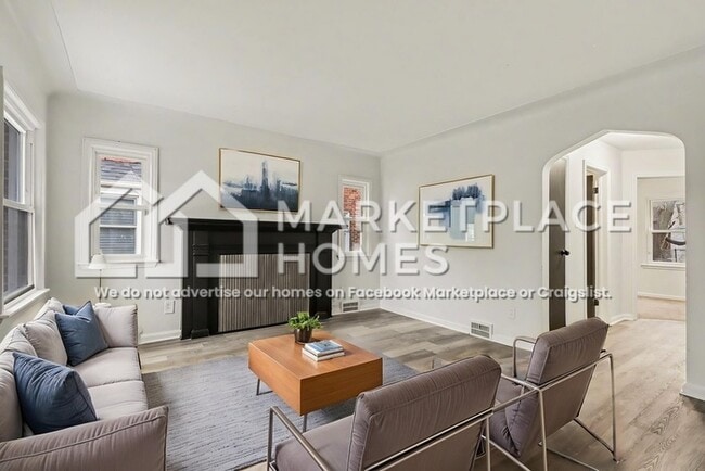 Photo - 11235 Roxbury St