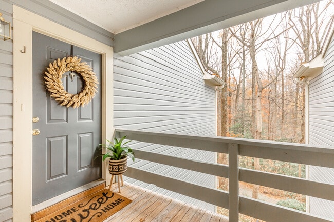 Photo - 2241 Lovedale Ln Unit J